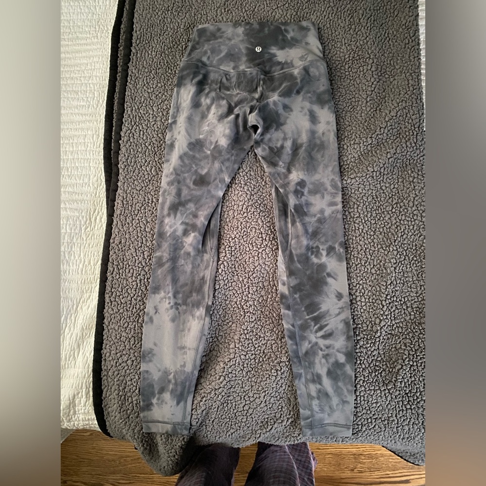 Super Cute Lululemon Align Leggings Worn Once - image 1